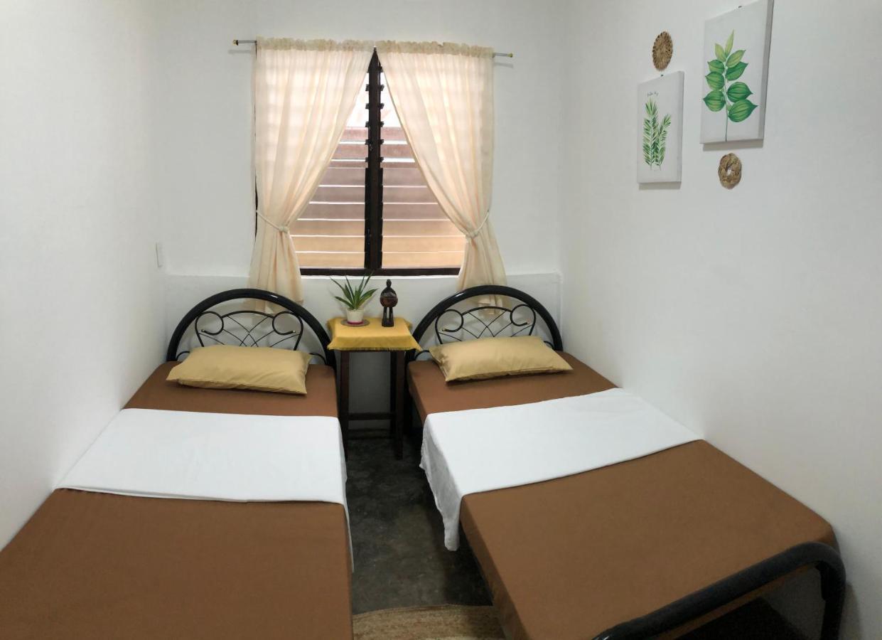 Hiraya Homestay Corón Exterior foto
