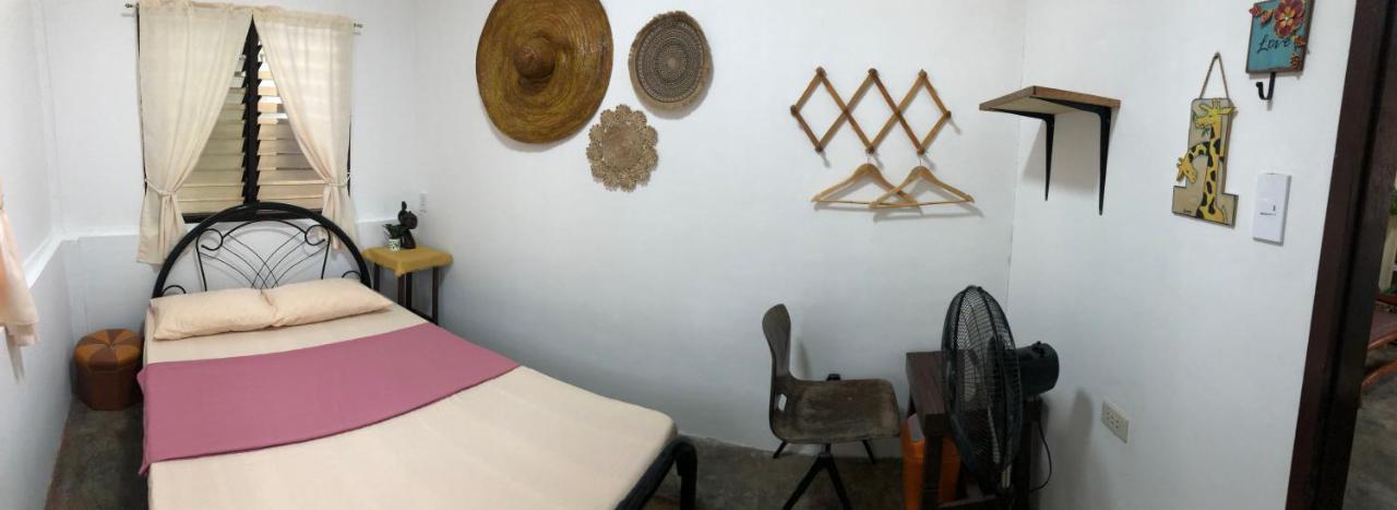 Hiraya Homestay Corón Exterior foto