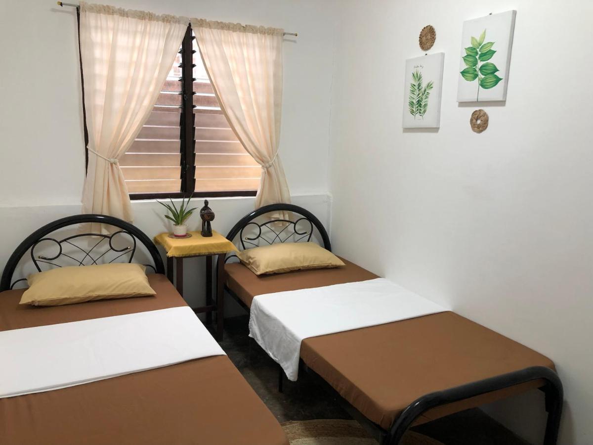 Hiraya Homestay Corón Exterior foto