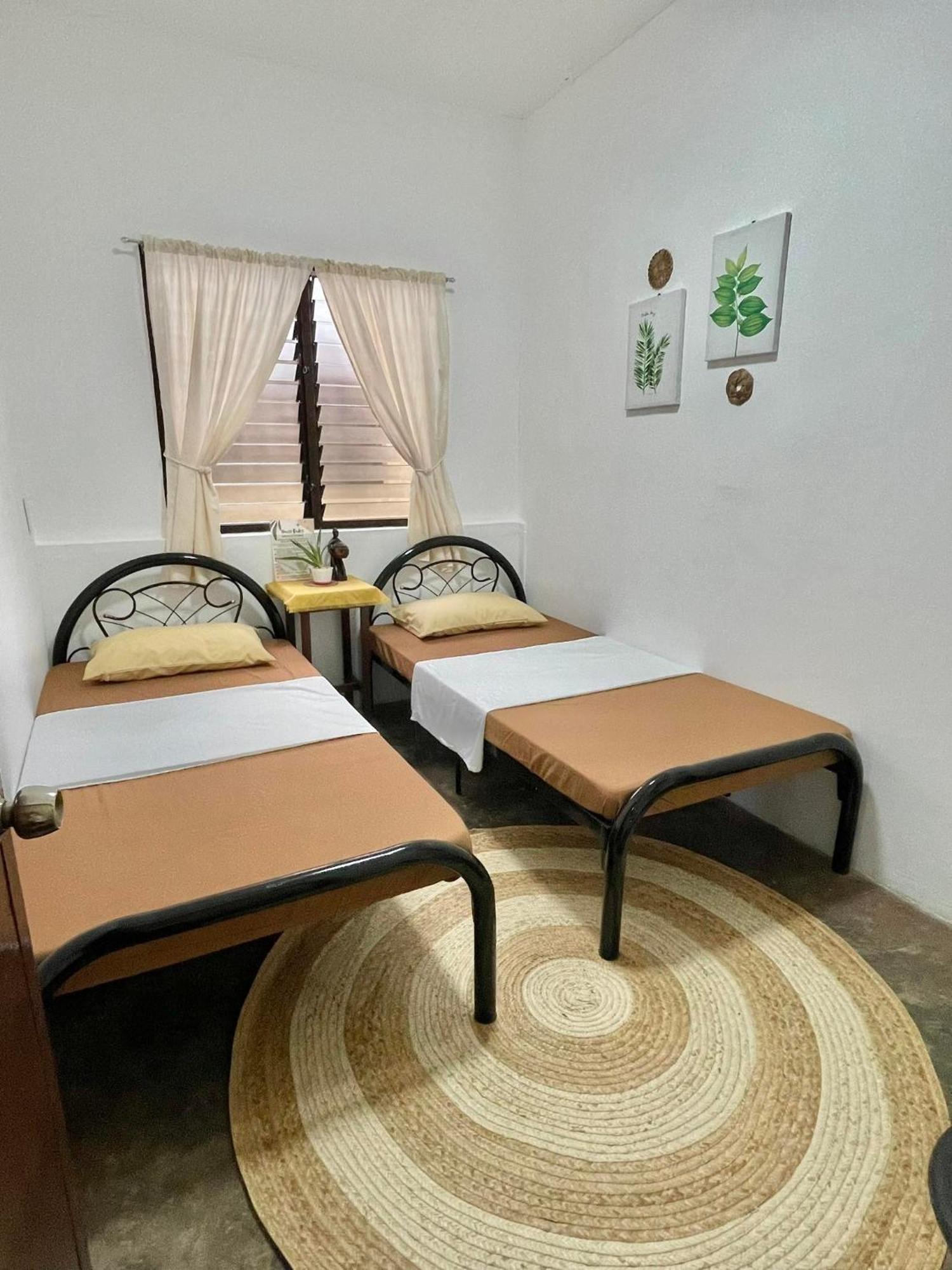 Hiraya Homestay Corón Exterior foto
